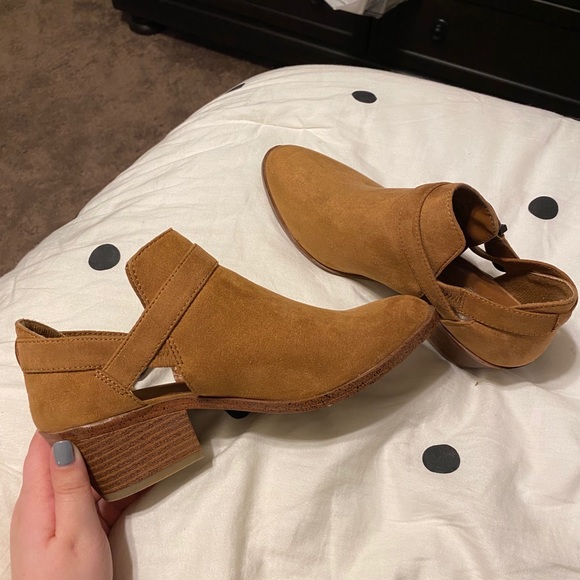 Booties - Picture 2 of 4